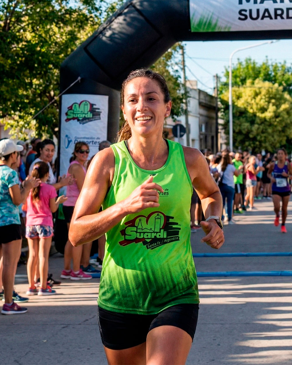 linea-gigante musulosa estampada para eventos deportivos